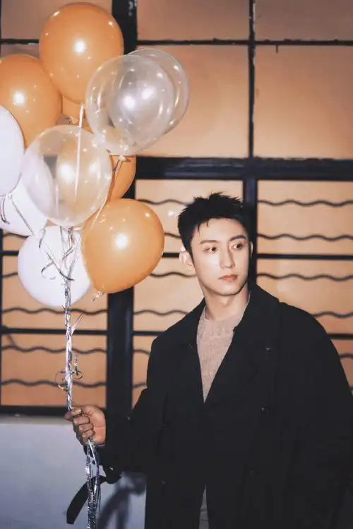 黄景瑜粉丝今天住微博了