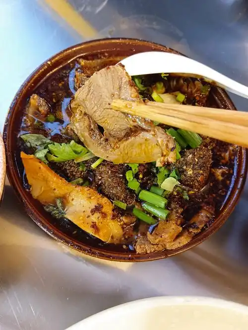 7215环境
这是在碧桂园嘉裕外沿的二楼,店比较小,但是外面露台