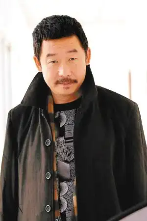 以《疯狂的石头》出名的影星刘桦