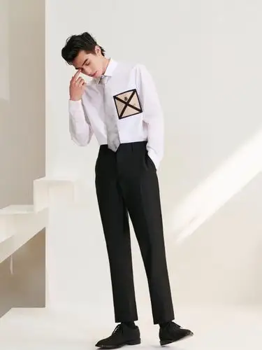 理想男友宋威龙帮你安排一周穿搭