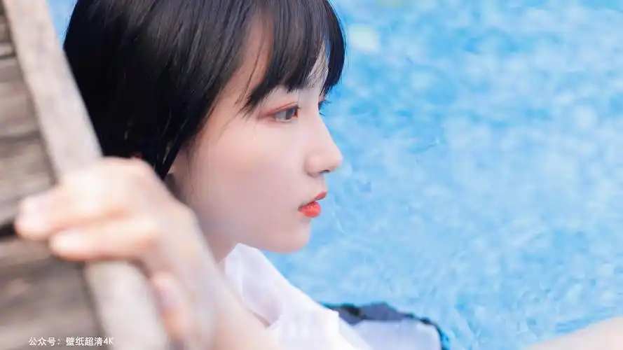清凉抖音泳池小姐姐动态壁纸-美女壁纸 - 壁纸之家