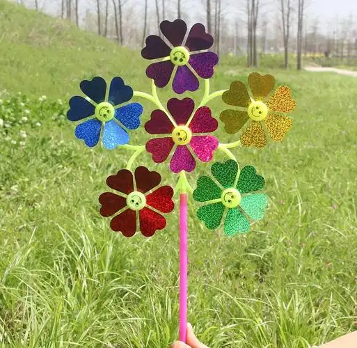 彩色儿童玩具热卖景区地摊广场小风车塑料七彩风车风车