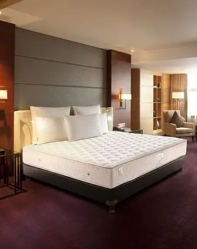 美国金可儿(kingkoil) 弹簧床垫 双人席梦思床垫 希尔顿酒店 瑰丽