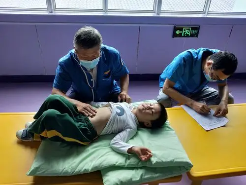 学校及社会的一件大事,一年一度的幼儿健康体检活动,可以及时了解幼儿