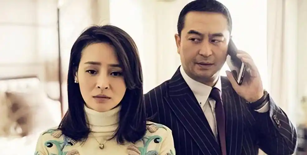 演员于明加:婚后13年不做饭,生下两个女儿,每天和丈夫斗智斗勇_胡俊