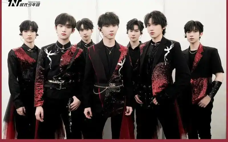 时代少年团霸气十足的男儿歌舞台饱含少年志气和满腔热忱还等什么一