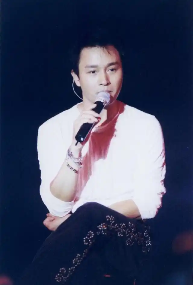 绝代芳华张国荣经典演唱会活力现场集锦