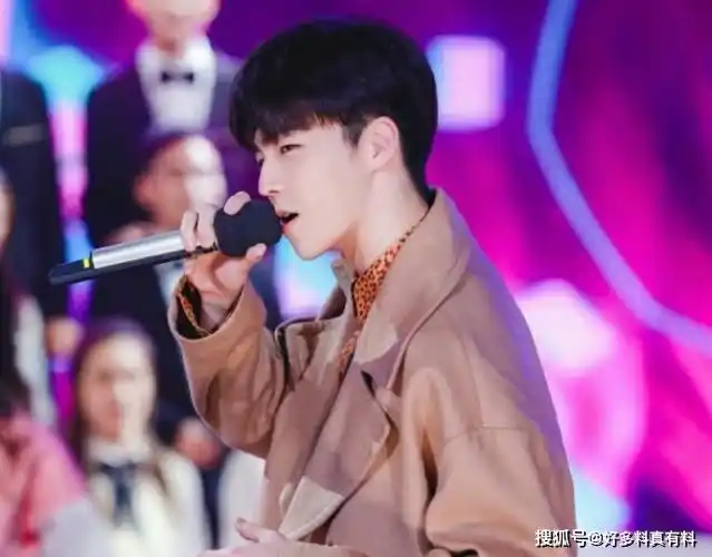 陈立农和王俊凯哪个火 陈立农长得和王俊凯很像吗