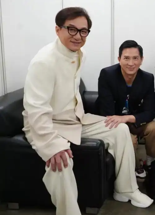 著名导演痛批成龙刘德华一个就喜欢忽悠人一个沦为票房毒药