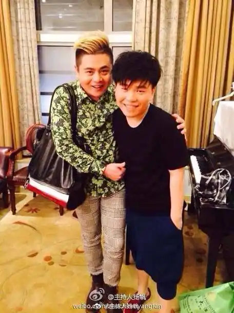 歌手v榜第一##江映蓉骑自行车请战歌手##纪敏佳请战歌手