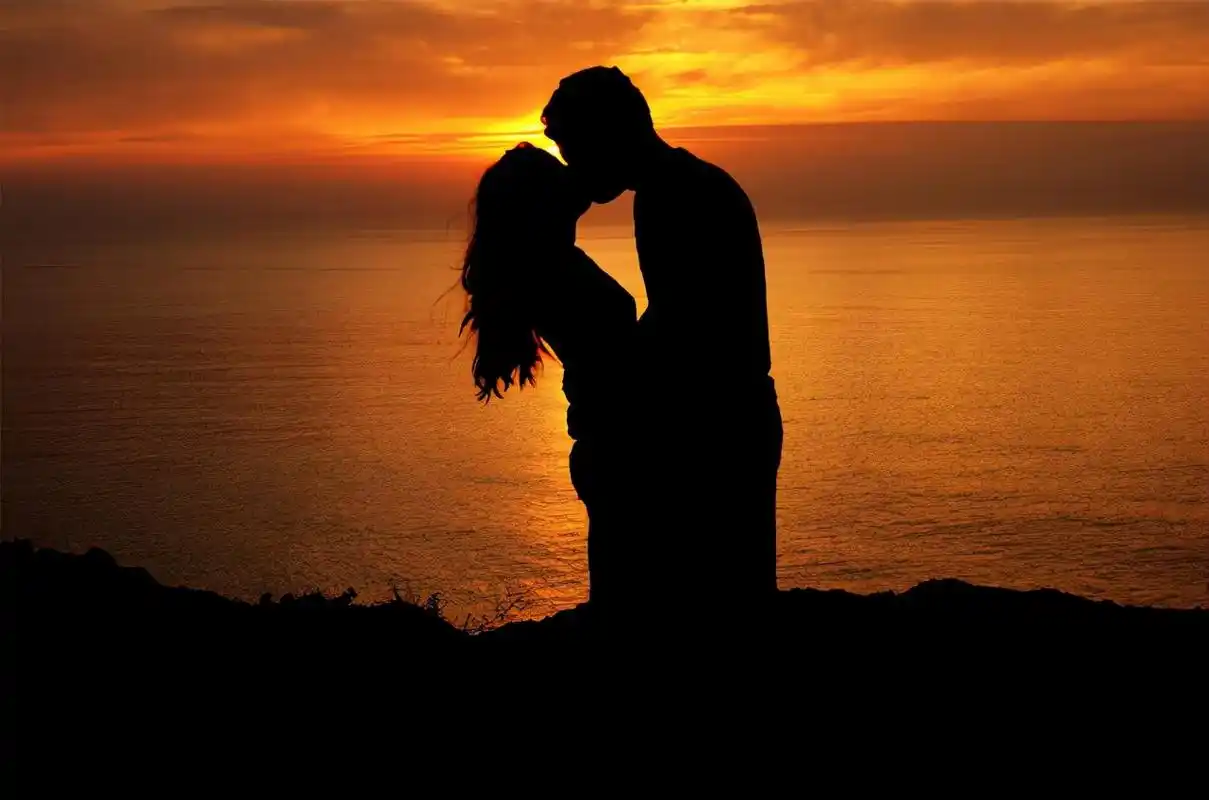 衡量男女之间关系,是否暧昧的标准:交往方式