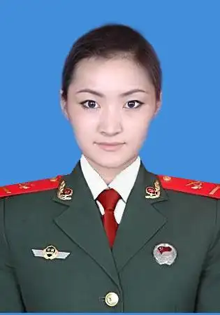 急!急!在线等,谁能帮我把证件照换成蓝底白衬衣红领带的,谢谢啦.