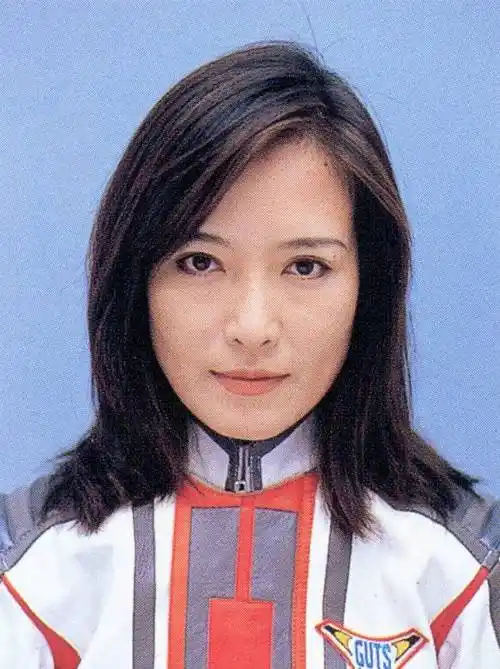 高树零( 居间惠)