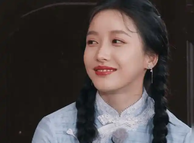 姜贞羽跑男引同情被喊错名字也不敢插话全程陪笑画面心酸