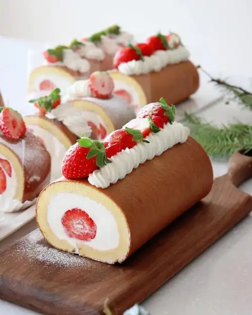 私藏实战多年配方92绝不开裂75草莓蛋糕卷