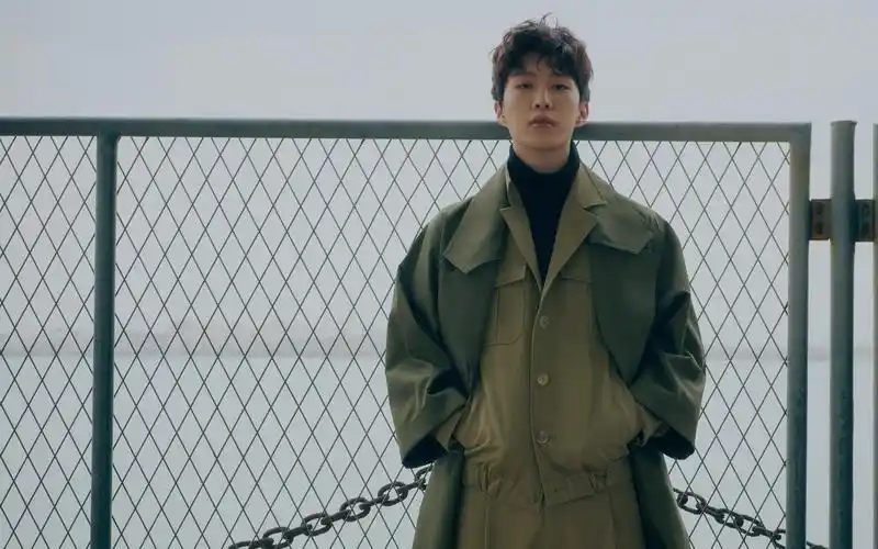 冷峻少年范丞丞帅气休闲干净迷人写真,大陆明星-回车桌面