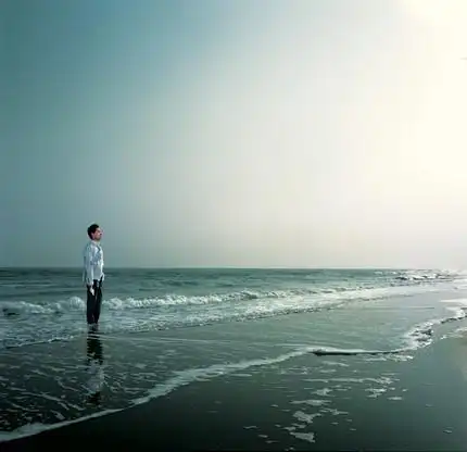 jpeg格式男性男人看海