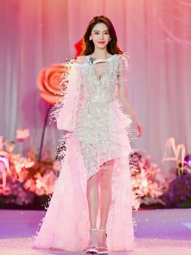 angelababy的高定礼服秀:时尚界的鼻祖来了!