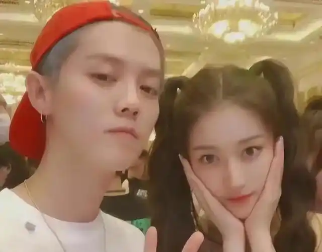 有一种"差距"叫鹿晗与关晓彤,官宣6年后,两人棋局终于被看清-图10