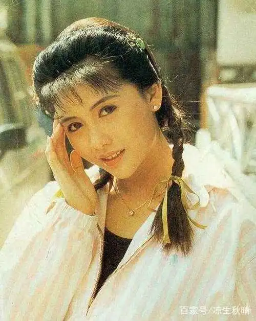 邱淑贞的四张老照片,看完你就知道她的颜值很能打!