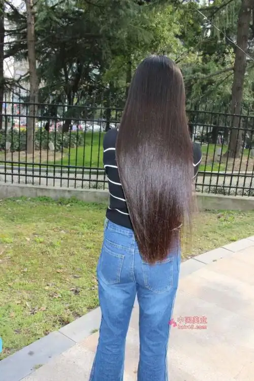 剪去上海政法大学美女51厘米顺滑秀发海浪1798