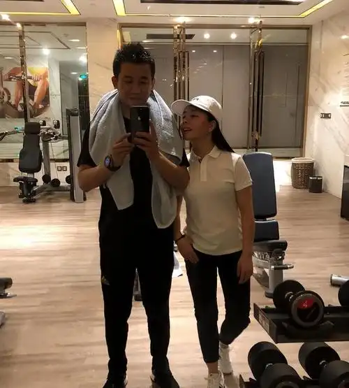 歌手王二妮:我这辈子最正确的决定,就是在34岁为普通丈夫生儿子