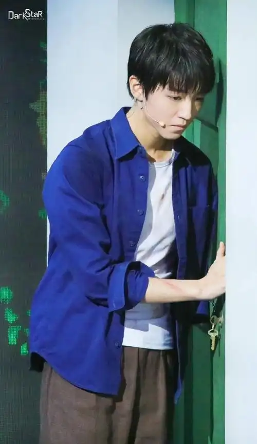 王俊凯24岁生日快乐