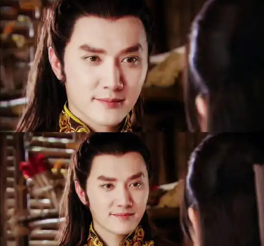 不得不说,冯绍峰还是很适合古装扮相.
