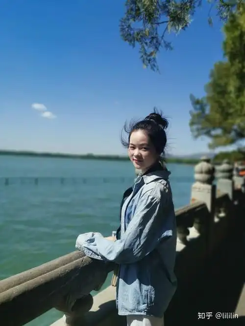 女生皮肤白是一种什么样的体验?