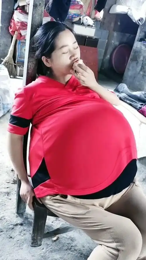 好难得找个老公结婚了,一怀就是六胞胎,每天随时都