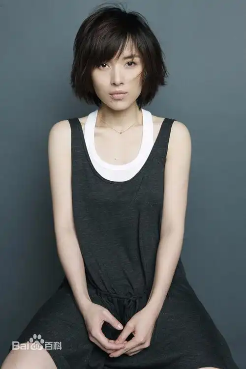 靳东老婆李佳的照片