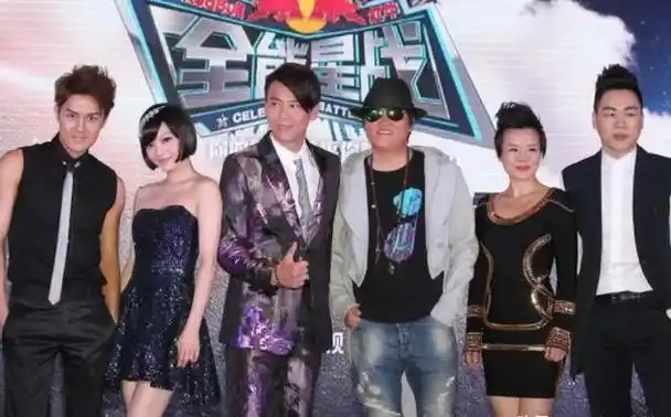 节目找来了金武林当评委,参赛的全都是音乐界的大牛人,像张韶涵,陶喆