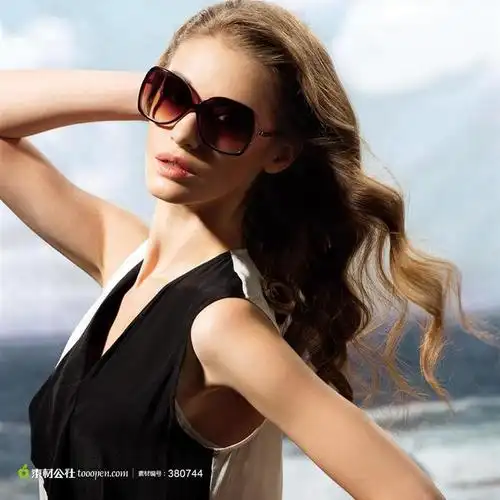戴墨镜的时尚美女图片 - 素材公社 tooopen.com