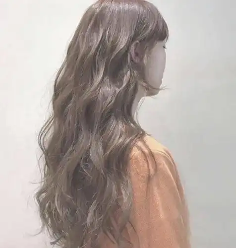 长发的水波纹卷发气质变女神