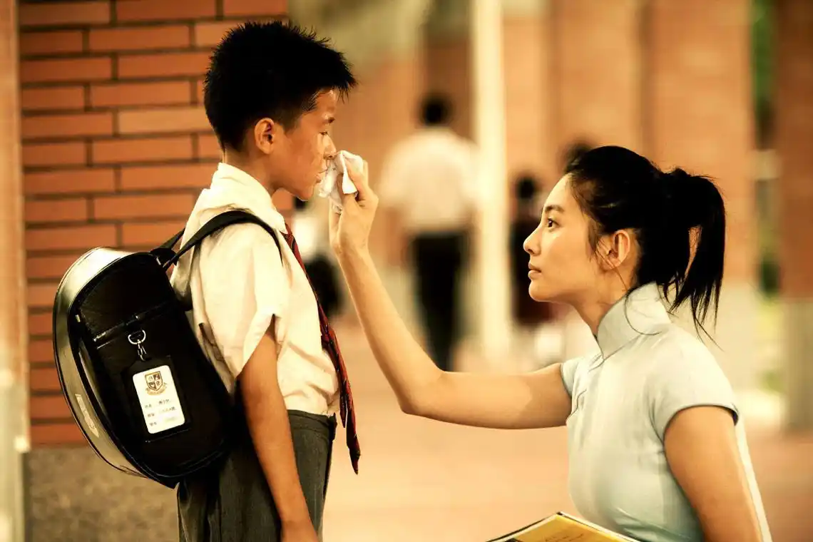 《长江七号》十年后,徐娇让人惊艳,她生活如同电影一样曲折