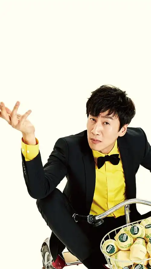 李光洙#手机壁纸【第二弹】来啦小蕉就是这么调皮,慢慢放,哈哈下次会