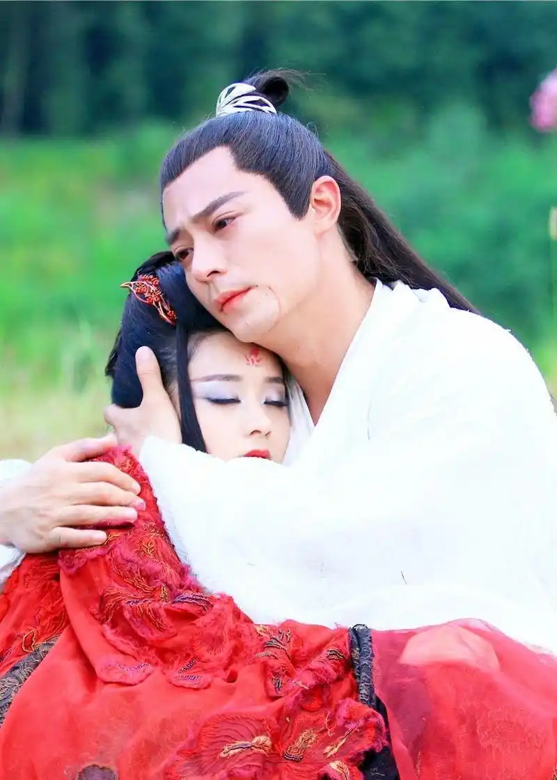 新版《花千骨》审美降级?白子画寡淡,杀阡陌太潦草,小骨刚及格