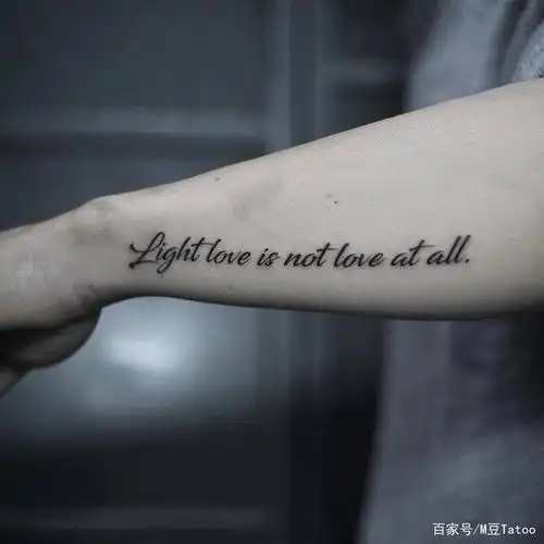 纹名字已经out了,这些独一无二的情侣纹身风格,让你分手也不怕