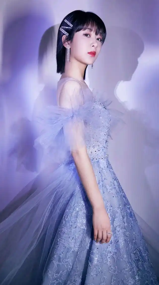 清纯女神杨紫高清写真图集袅娜少女羞岁月无忧愁