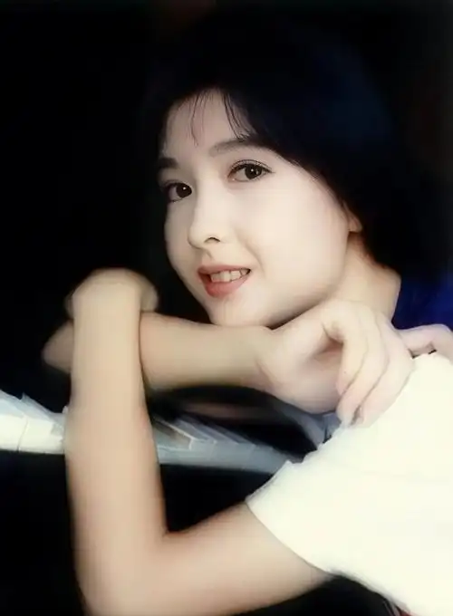 周慧敏最绝老照片这些你肯定没看过