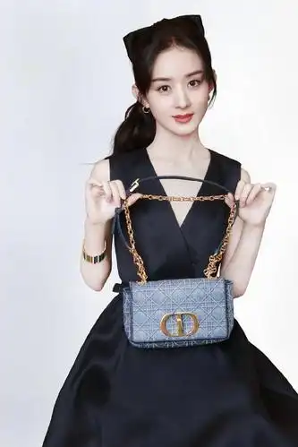 赵丽颖演绎全新dior caro手袋 以浪漫典雅的经典格调,唤醒春日灵动之