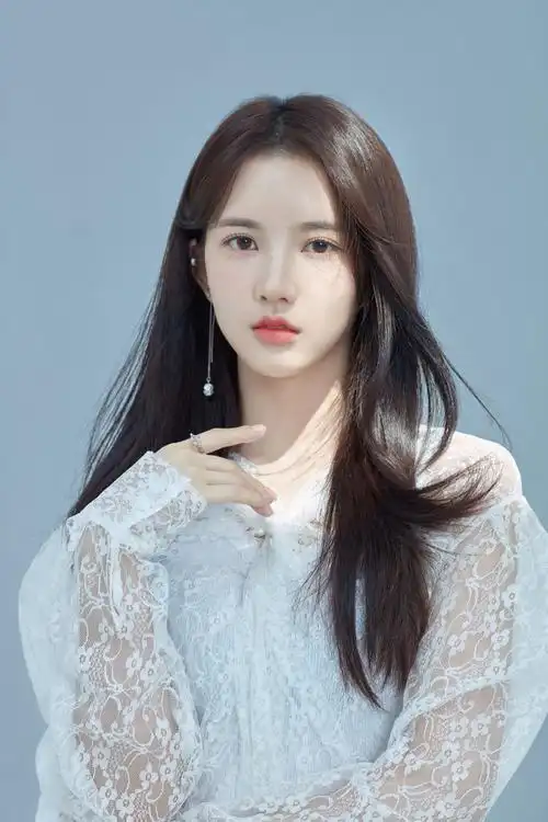 刘些宁甜美养眼写真图片28