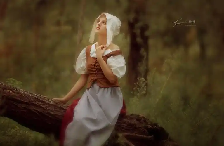 戴珍珠耳环的少女