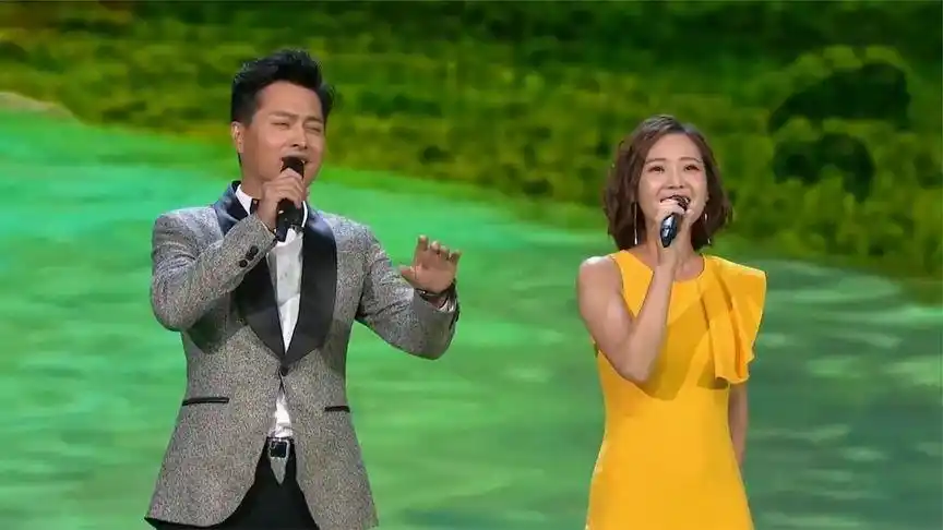 云飞云朵双云合璧实力演唱一首天边好听到醉听得耳朵怀孕