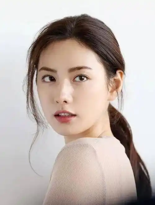 亚洲最美,凭啥是她们_评选_面孔_特写