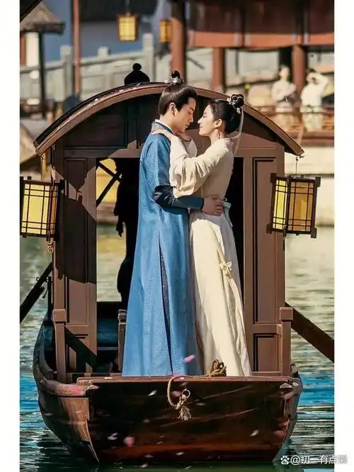 尖叫之夜成毅陈晓大秀友情,网友泪奔回忆《王的女人》经典场面!