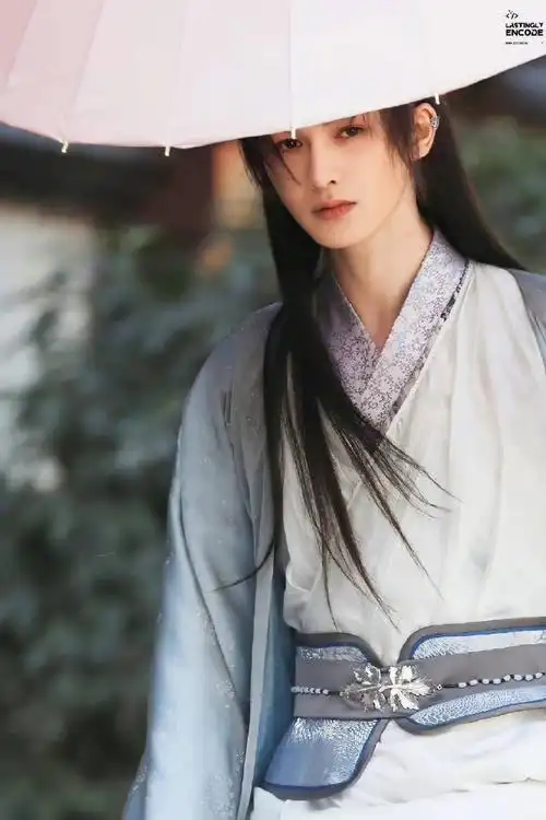 朱正廷星河长明古装造型