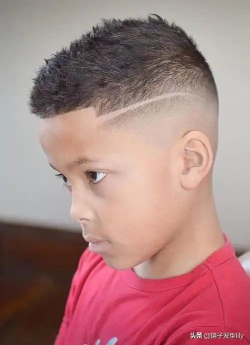 小男孩发型10几款小男孩各种发型