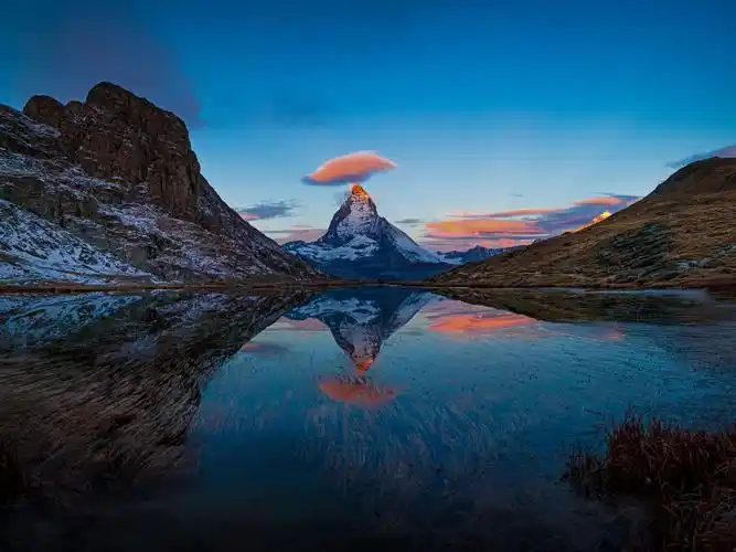 瑞士,美丽的自然景观,山,湖泊,水中的倒影 7680x4320 uhd 8k 高清壁纸