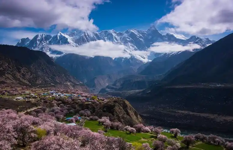 中国的十大山脉,被老外用来征服自我,有的甚至付出生命代价